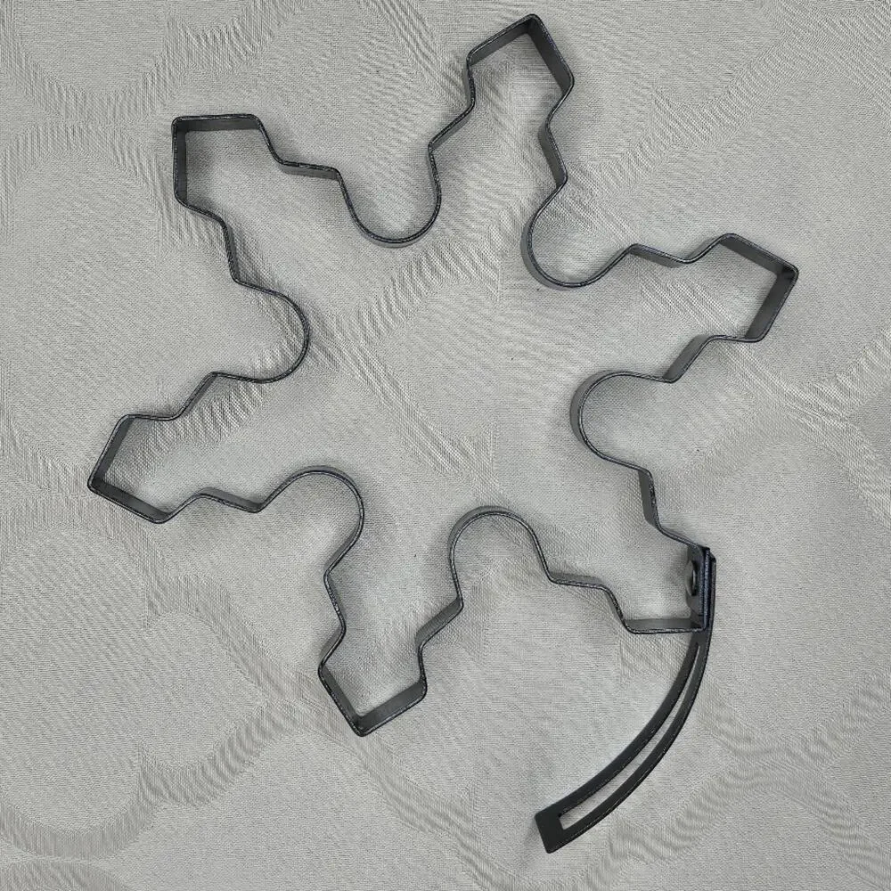 Williams-Sonoma Set of 3 Snowflake Pancake Molds in Box